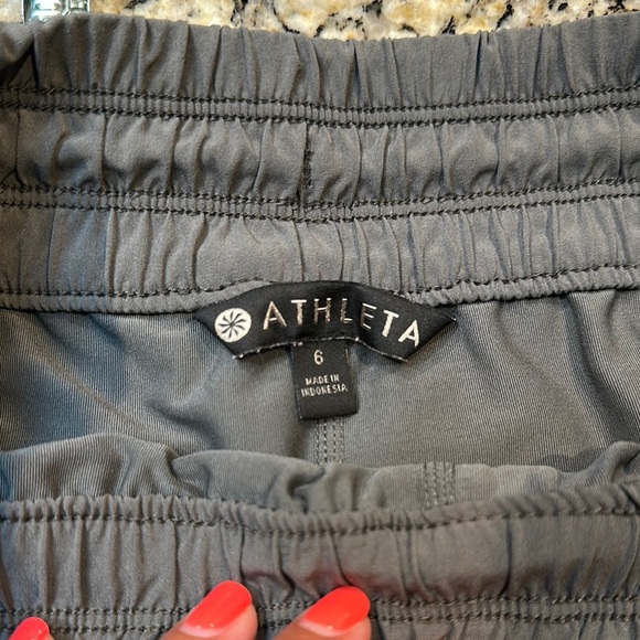 Athleta Expedition Skort Athleisure Zip Front Built In Shorts Olive Women’s 6 - Picture 7 of 9